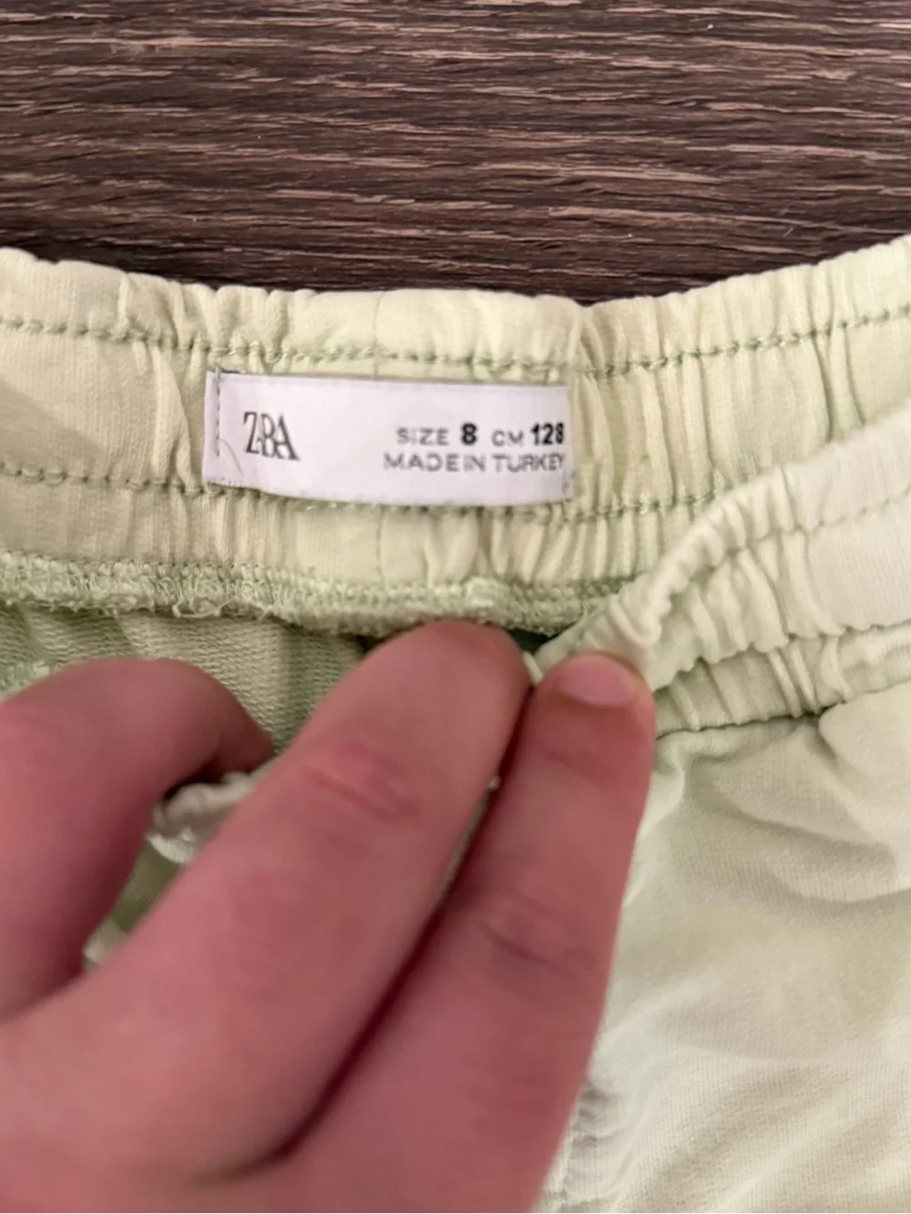 Zara Men's Light Cream Elastic-Waist Athletic Shorts